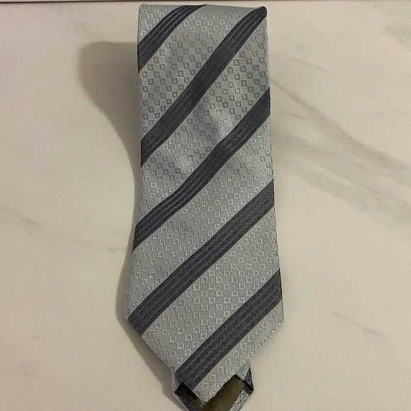 Giorgio Armani classic corpcore gray/blue striped silk necktie - Picture 1 of 3